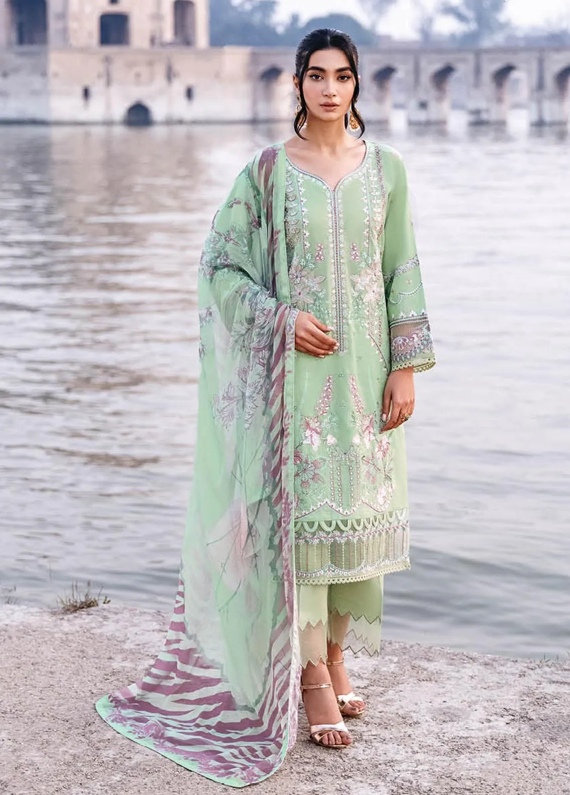 Andaaz By Ramsha Embroidered Lawn Unstitched 3 Piece Suit - 09