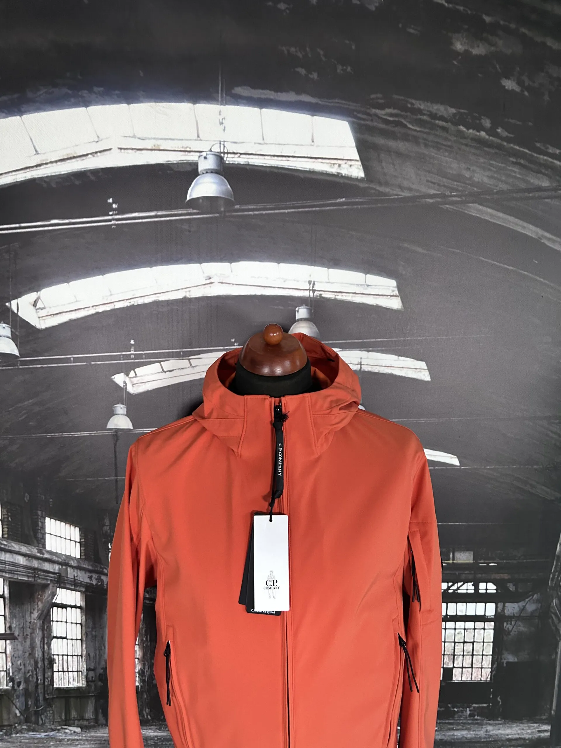 C.P. COMPANY SHELL R HOODED LENS JACKET