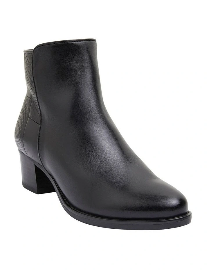 Dapper Black Glove Boots