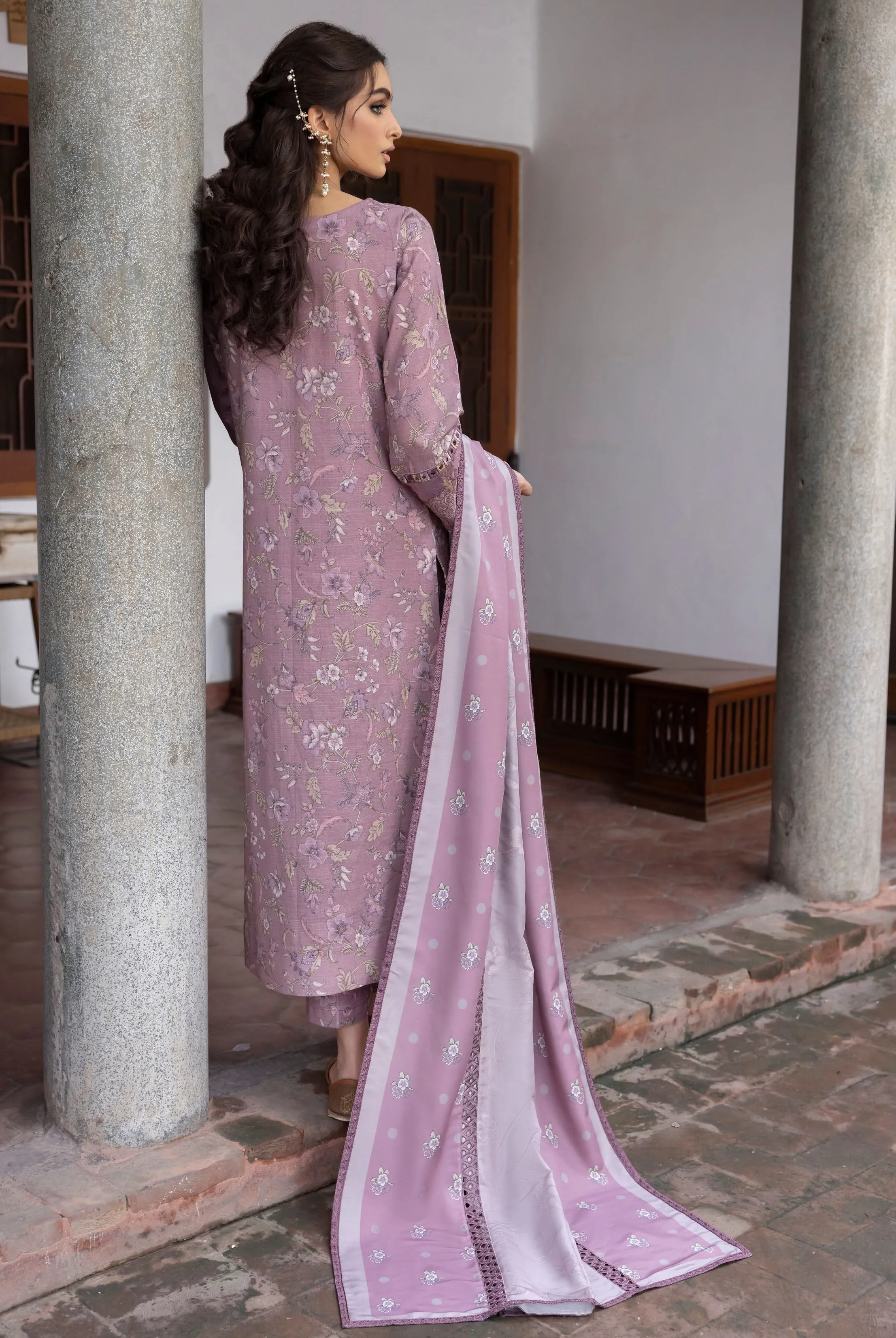 Jahanara by Iznik Embroidered Slub Khaddar Unstitched 3Pc Suit IJK-06