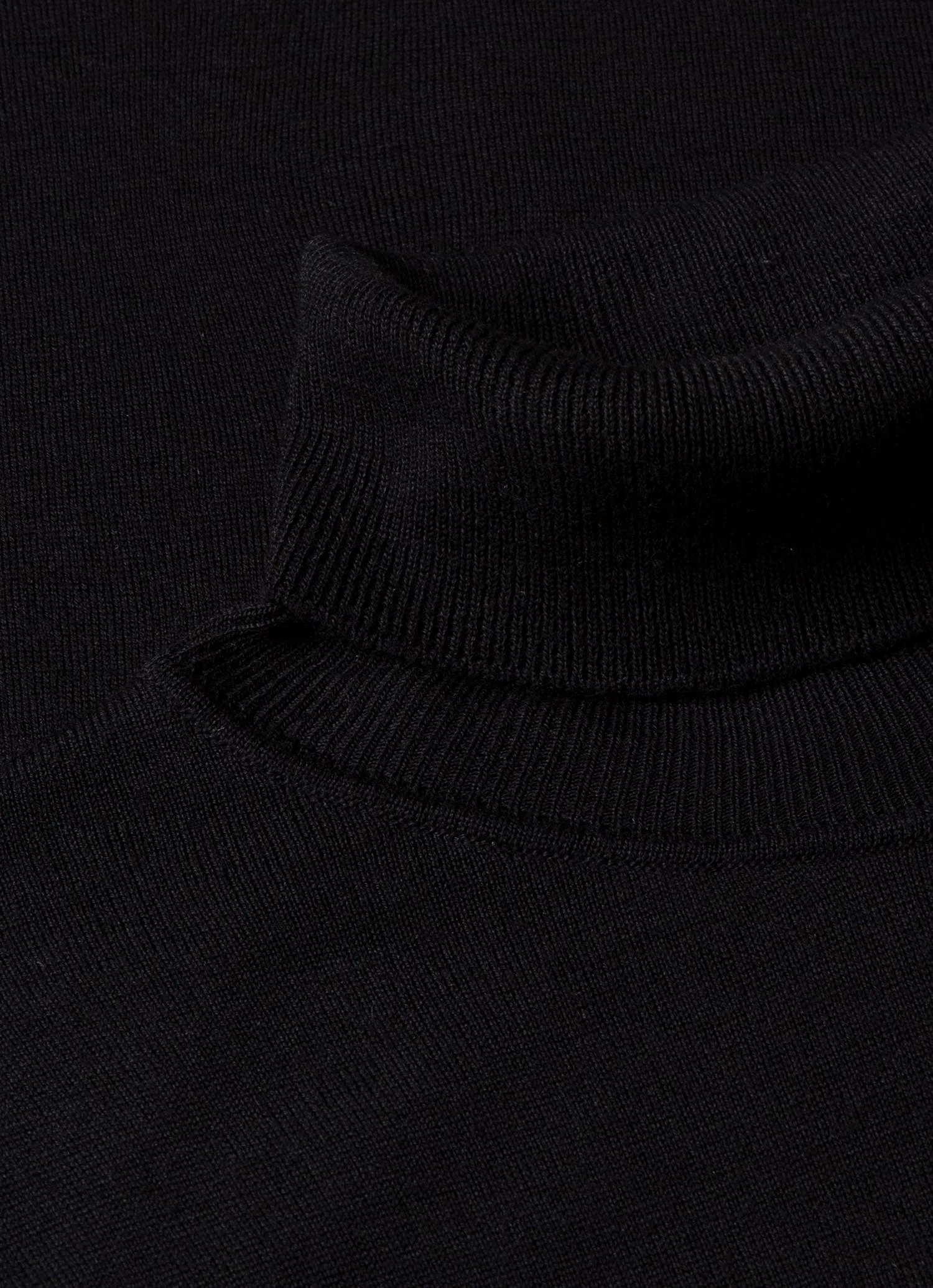 Men's Extra-Fine Merino Roll Neck in Black