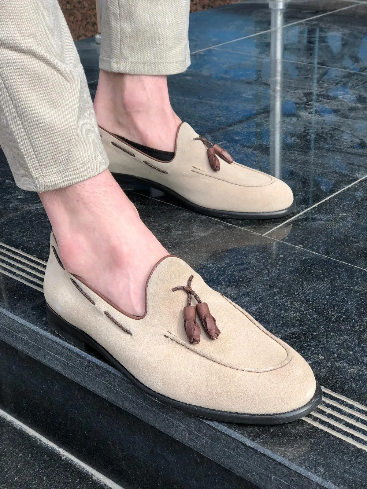 Suade Calf-Leather Loafer Shoes in Beige