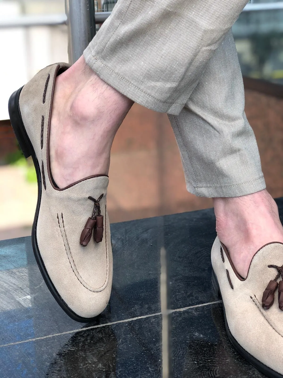 Suade Calf-Leather Loafer Shoes in Beige