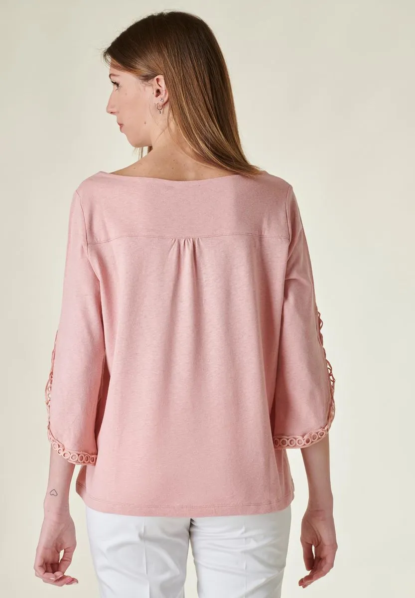 T-shirt rosa pizzo su maniche stondate