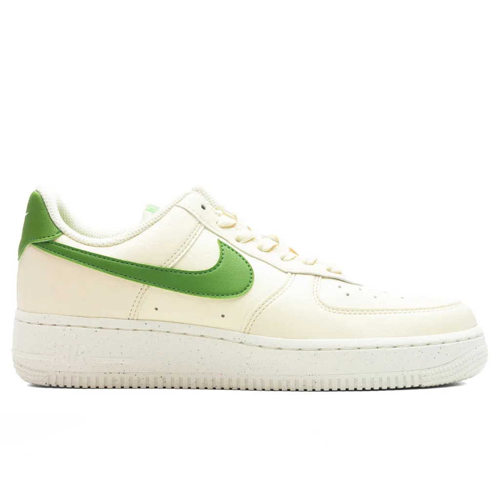 Women's Air Force 1 '07 SE - Coconut Milk/Chlorophyll/Sail/Volt